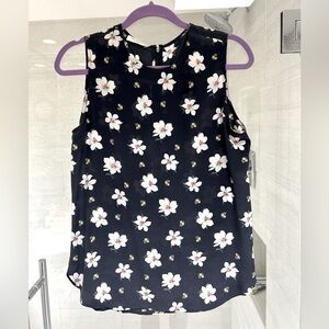 Equipment silk floral tank size S